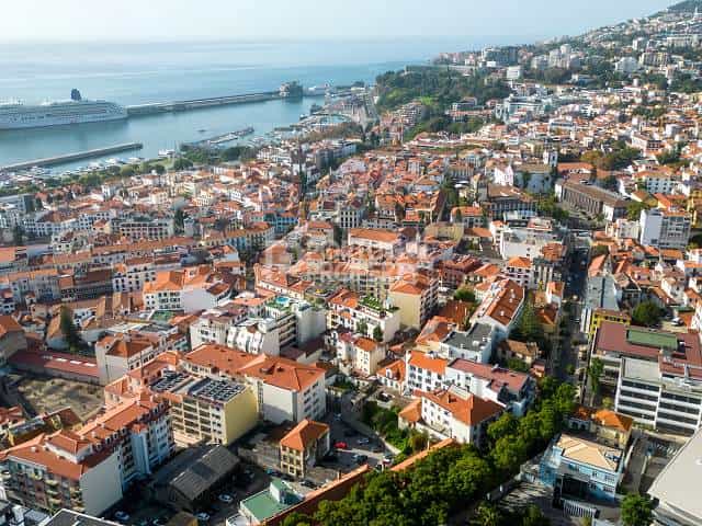 Eigentumswohnung im Funchal, Madeira 12443726