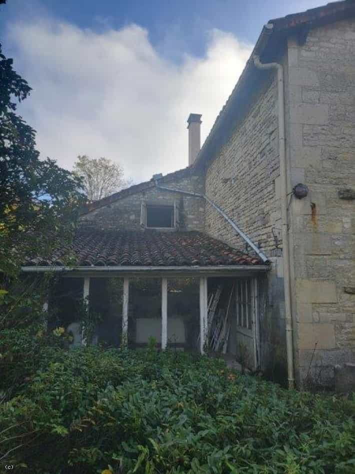 σπίτι σε La Faye, Nouvelle-Aquitaine 12444488