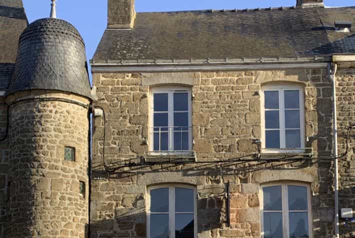 Huis in Lassay-les-Chateaux, Pays de la Loire 12444517