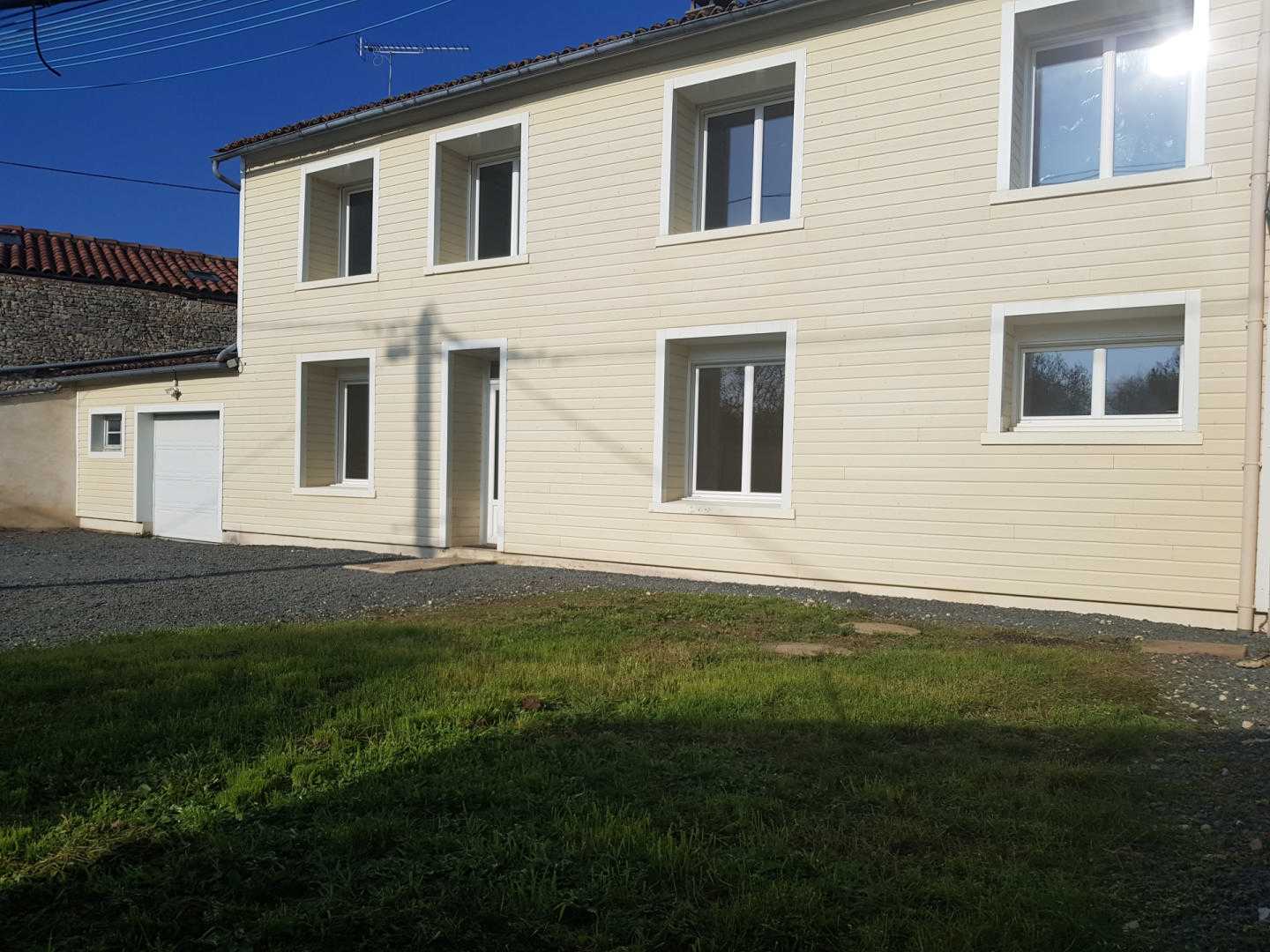 House in Grandjean, Nouvelle-Aquitaine 12444523