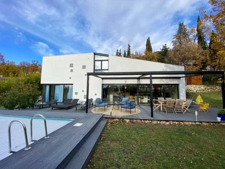 σπίτι σε Saint-Vallier-de-Thiey, Provence-Alpes-Cote d'Azur 12445271