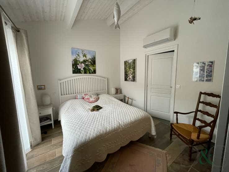 房子 在 Cotignac, Provence-Alpes-Côte d'Azur 12445281