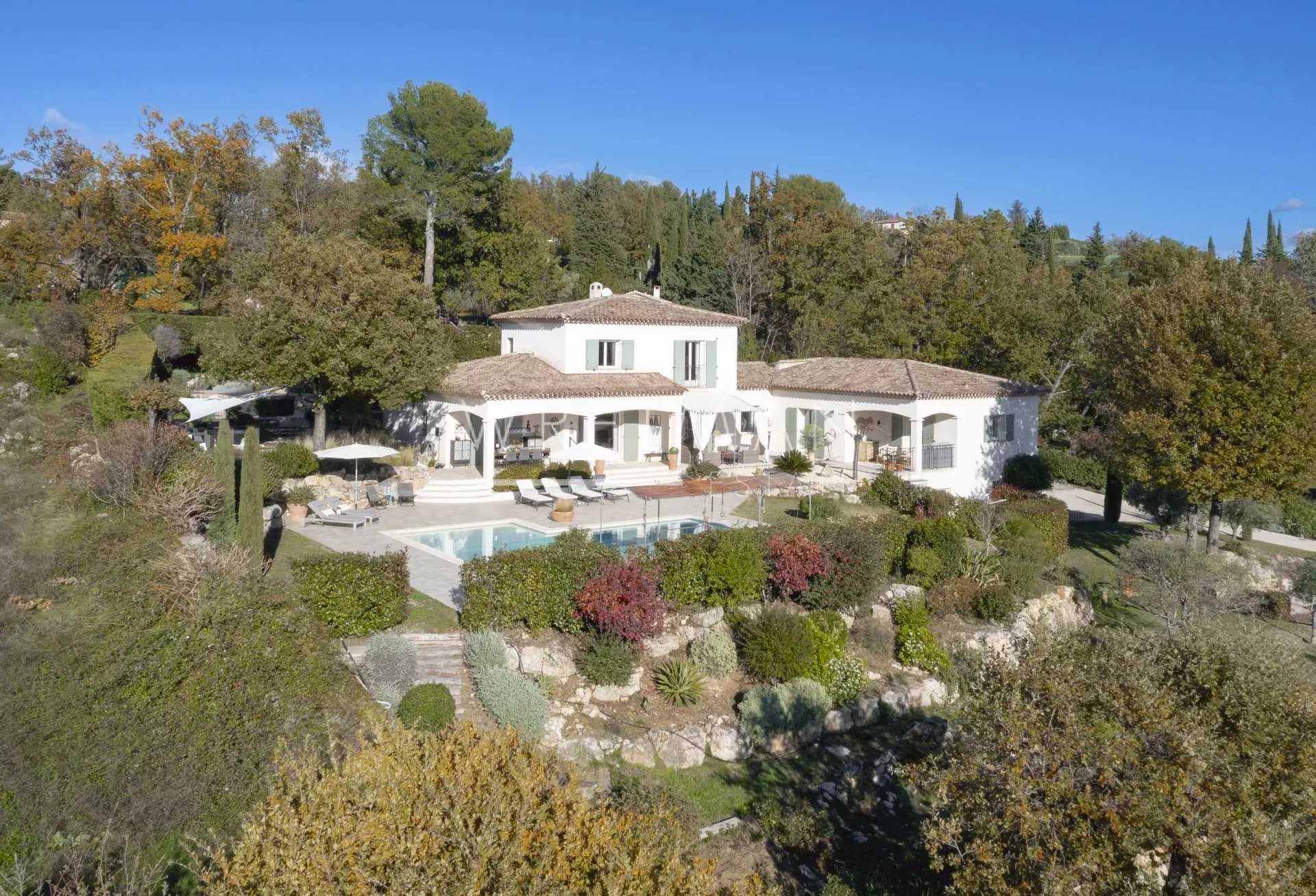 rumah dalam Fayence, Provence-Alpes-Côte d'Azur 12445715