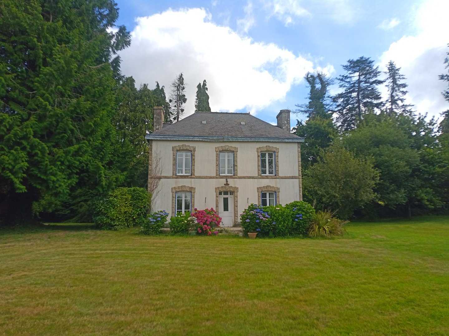жилой дом в Seglien, Bretagne 12446592