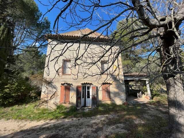 Rumah di Salernes, Provence-Alpes-Côte d'Azur 12446712