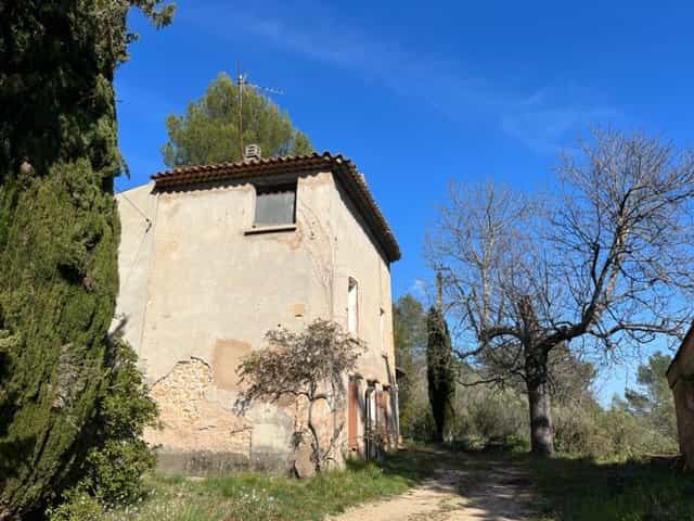 Rumah di Salernes, Provence-Alpes-Côte d'Azur 12446712