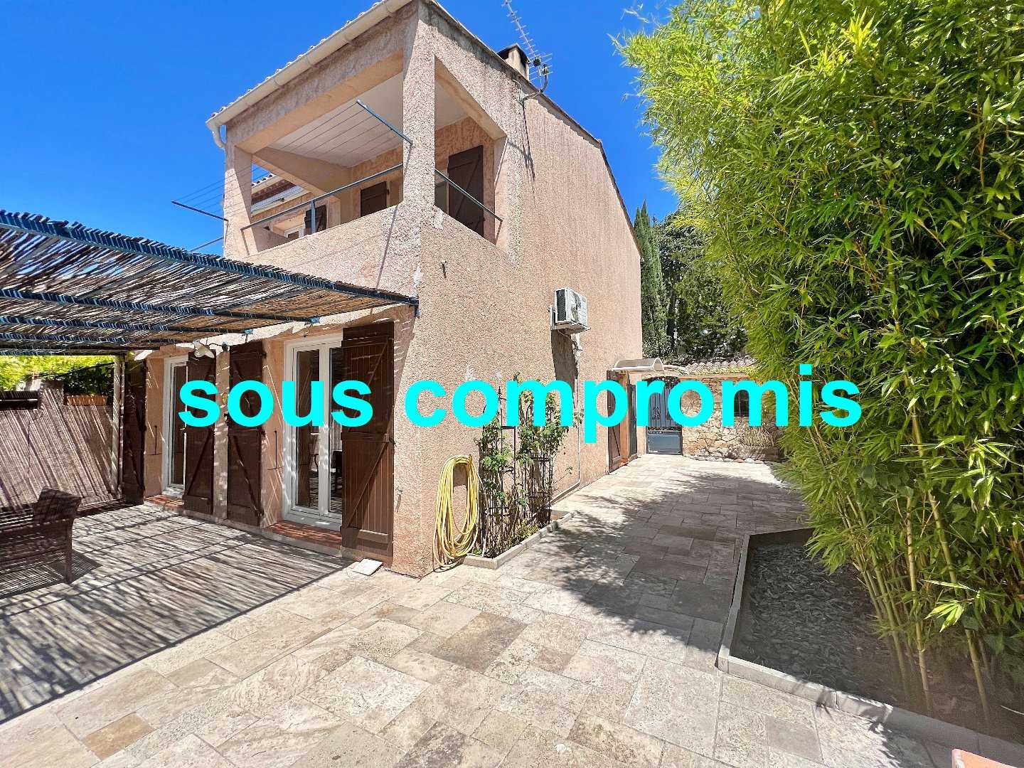 Κατοικητικός σε Draguignan, Provence-Alpes-Côte d'Azur 12446820