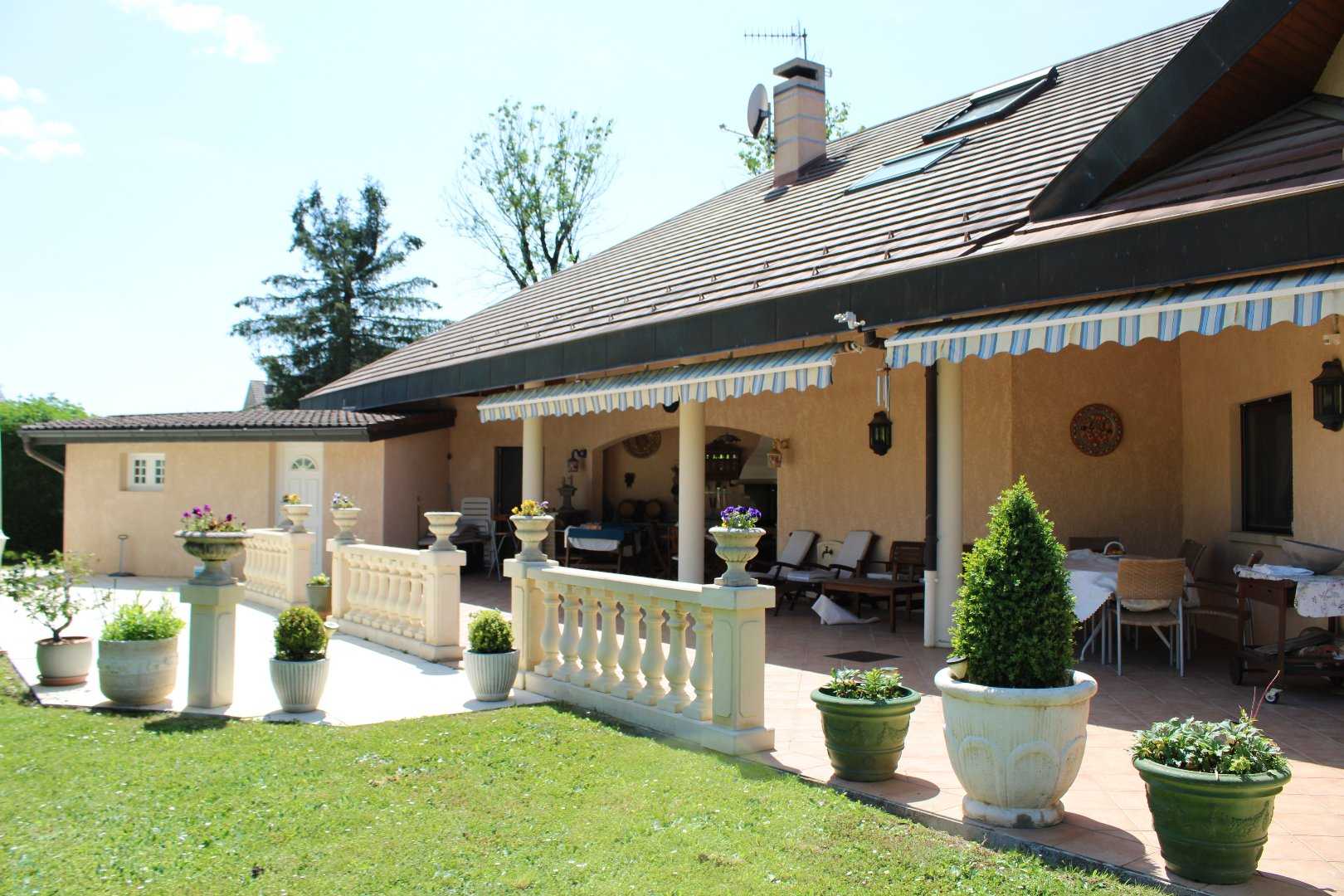 Casa nel Cessy, Alvernia-Rodano-Alpi 12446821