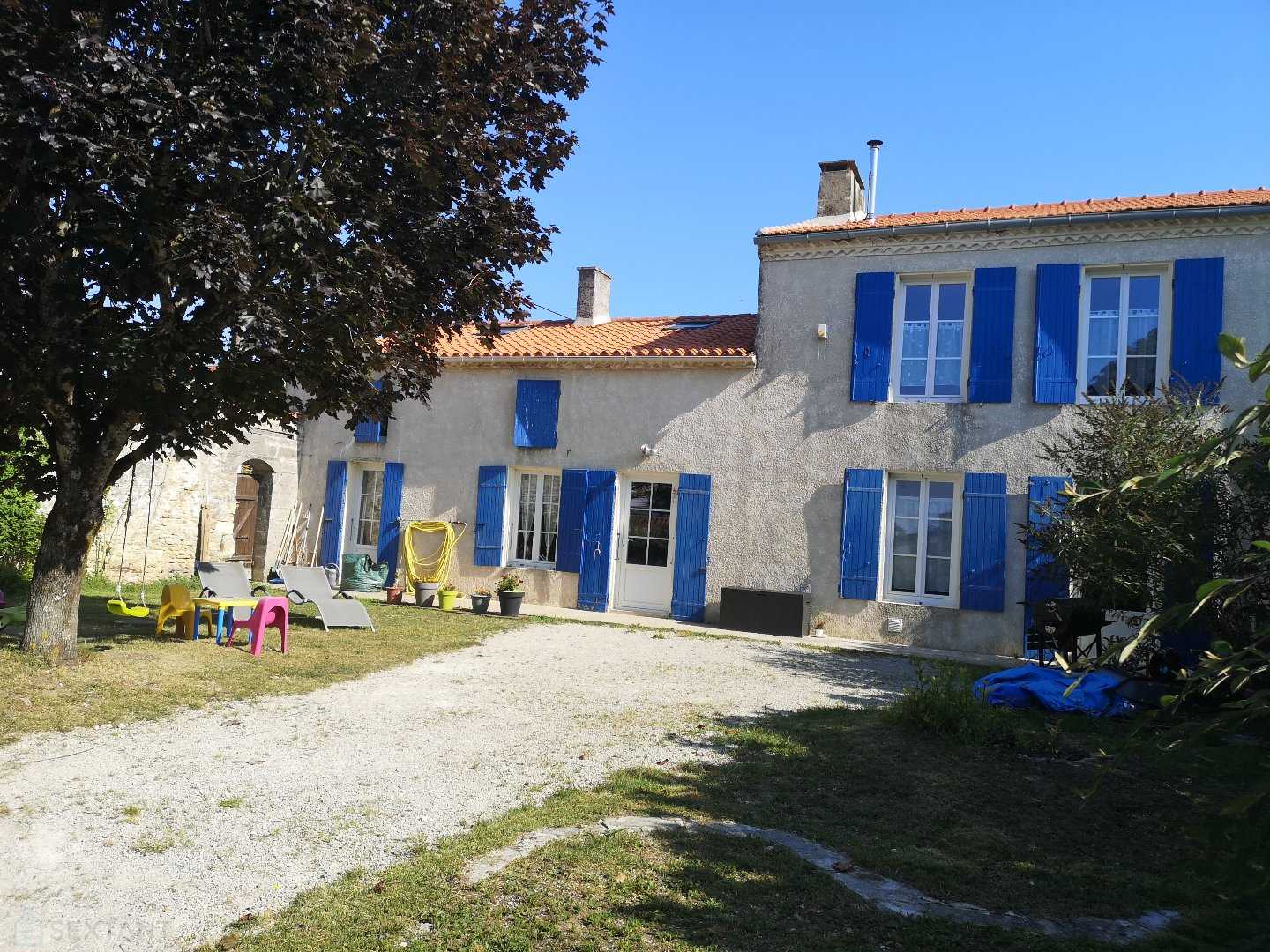 住宅 在 Surgères, Nouvelle-Aquitaine 12446870