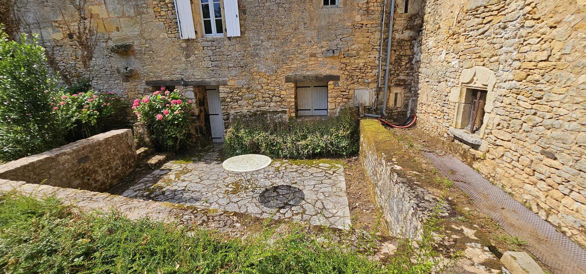 σπίτι σε Coux-et-Bigaroque-Mouzens, Nouvelle-Aquitaine 12446879