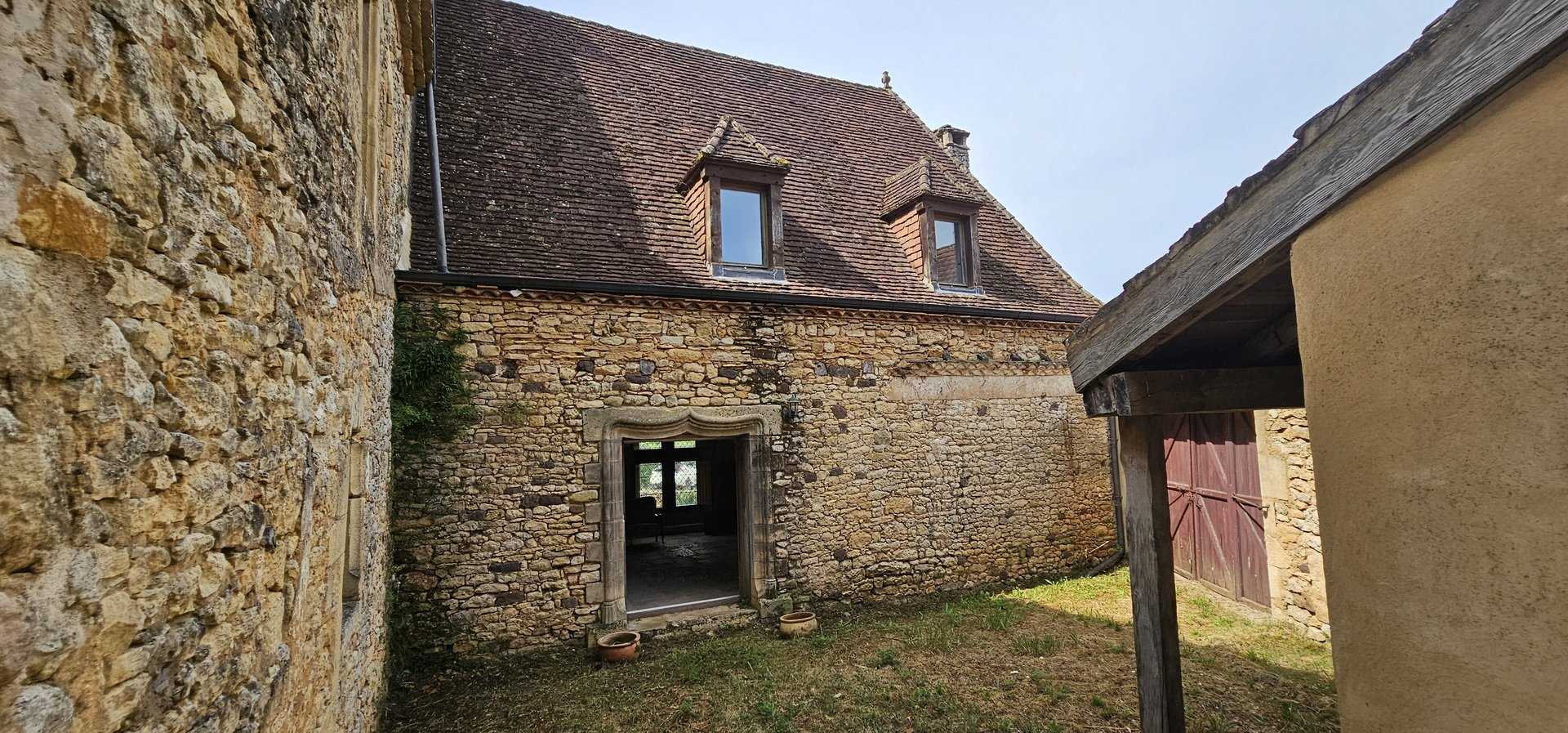 주거용 에 Coux-et-Bigaroque-Mouzens, Nouvelle-Aquitaine 12446879