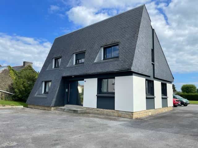 House in Plonevez-du-Faou, Bretagne 12446888