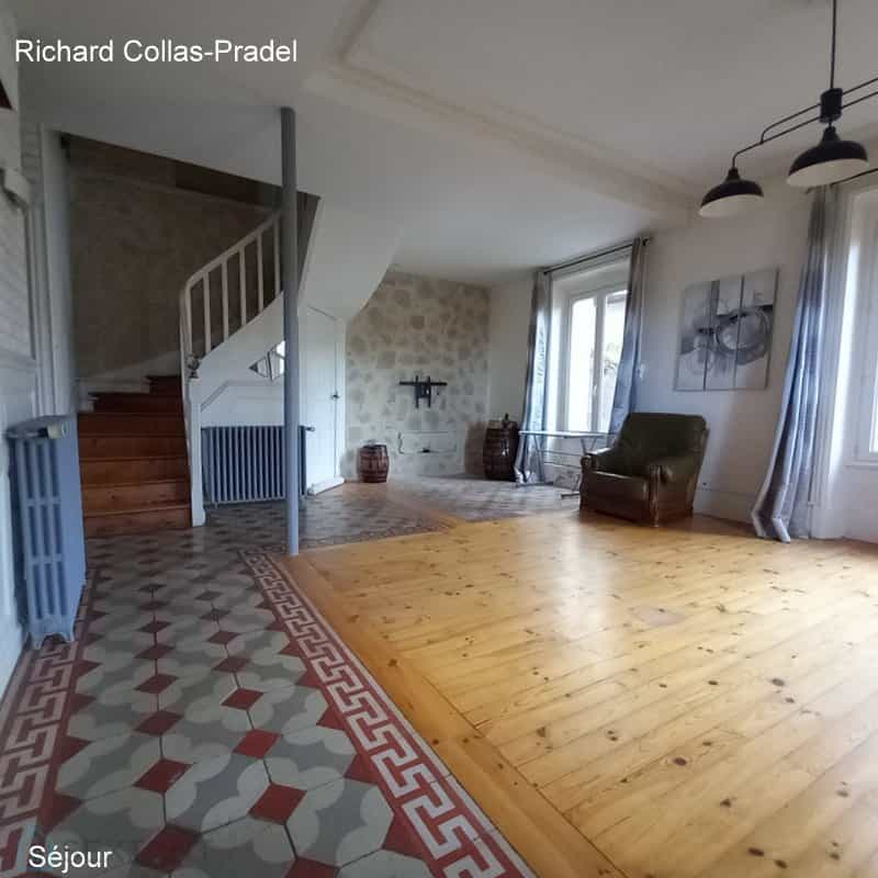 House in Thiers, Auvergne-Rhone-Alpes 12446922