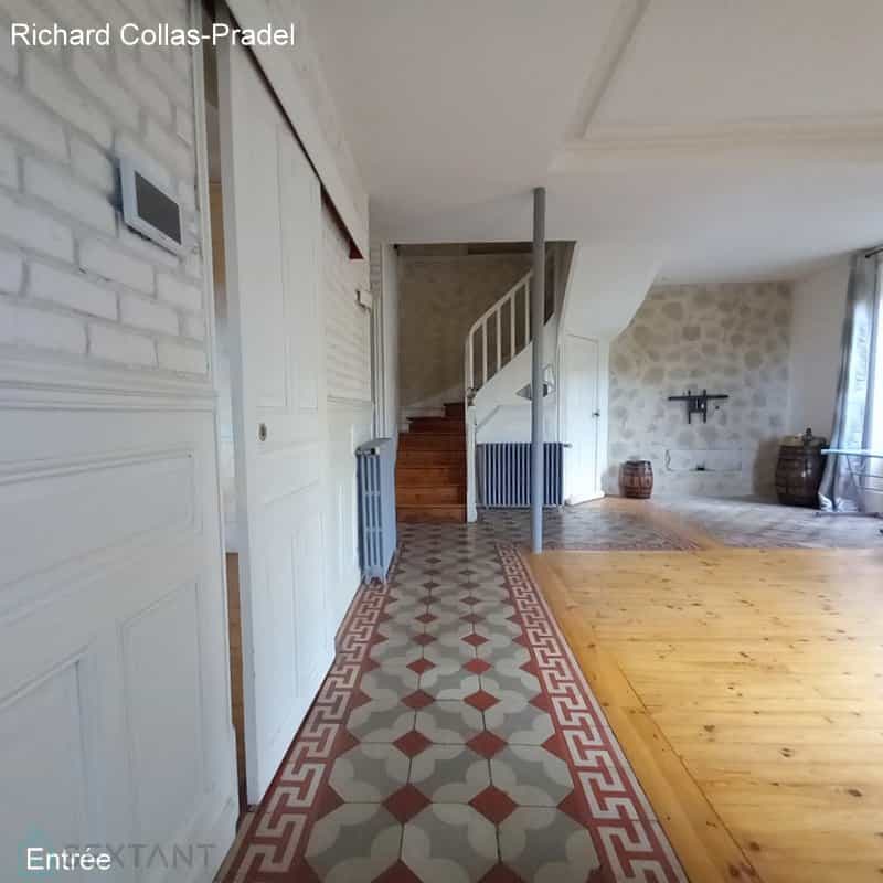 House in Thiers, Auvergne-Rhone-Alpes 12446922