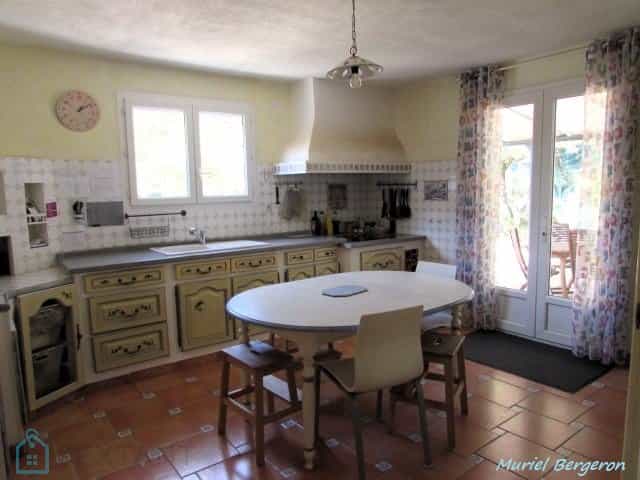 House in Camps-la-Source, Provence-Alpes-Cote d'Azur 12446943
