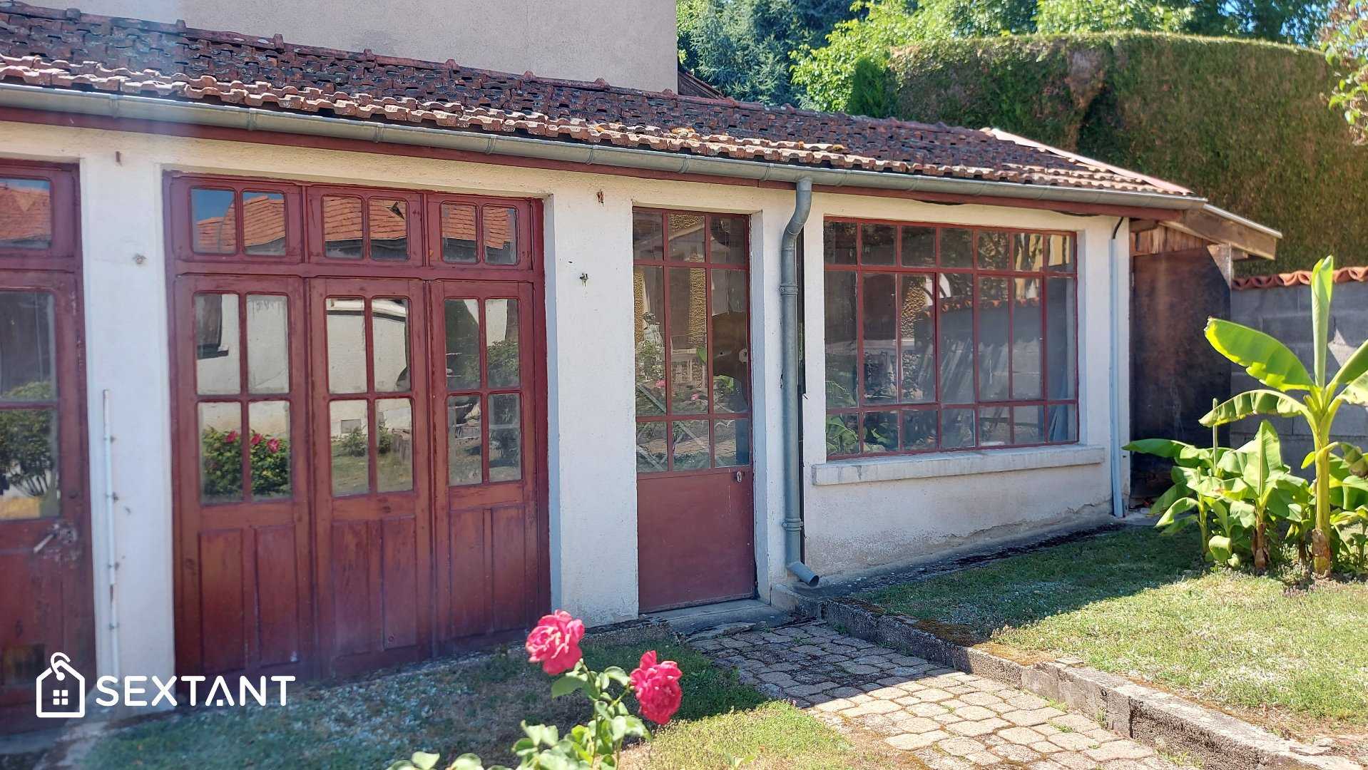 मकान में Saint-Rémy-sur-Durolle, Auvergne-Rhône-Alpes 12447029
