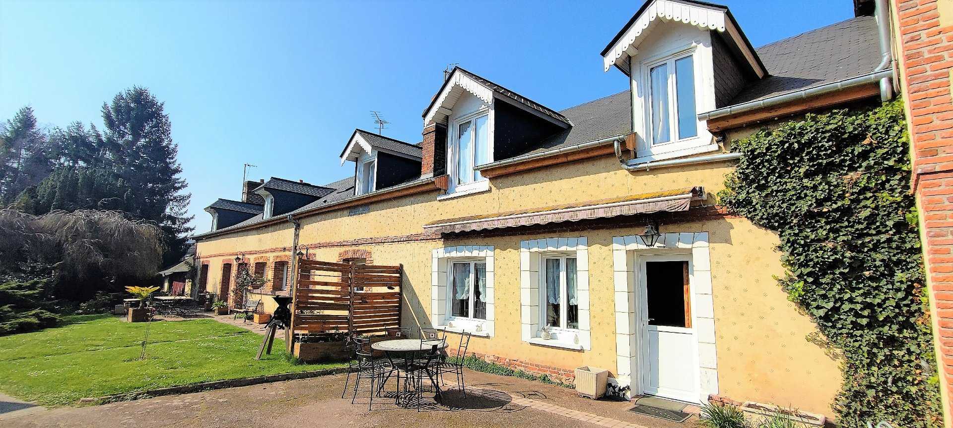 жилой дом в Brionne, Normandie 12447279