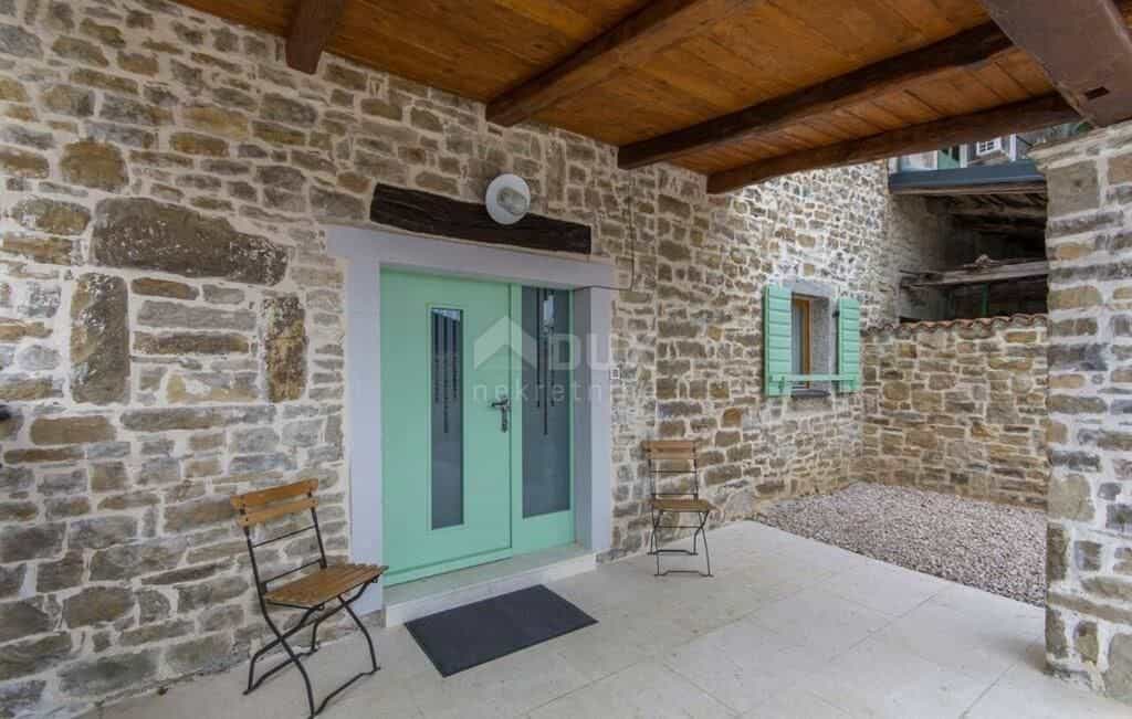 House in Motovun, Istarska Zupanija 12447632