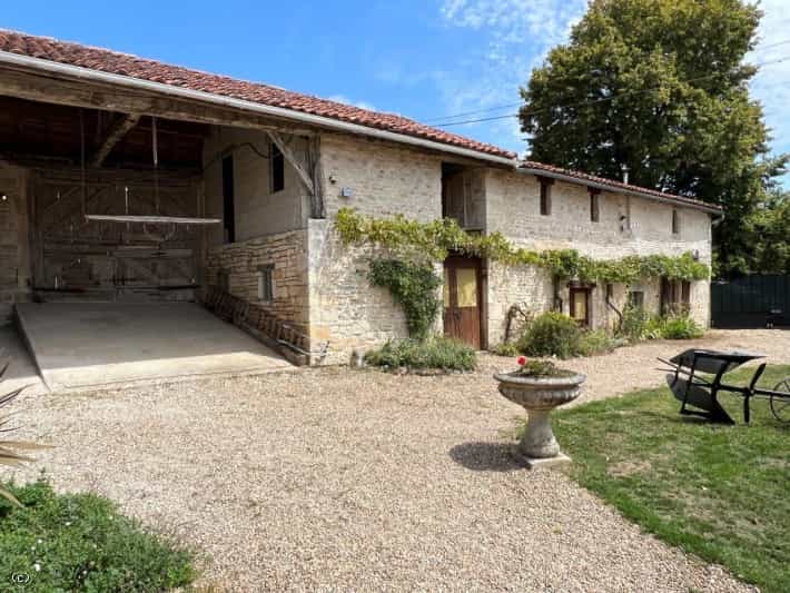 rumah dalam Bernac, Nouvelle-Aquitaine 12449089