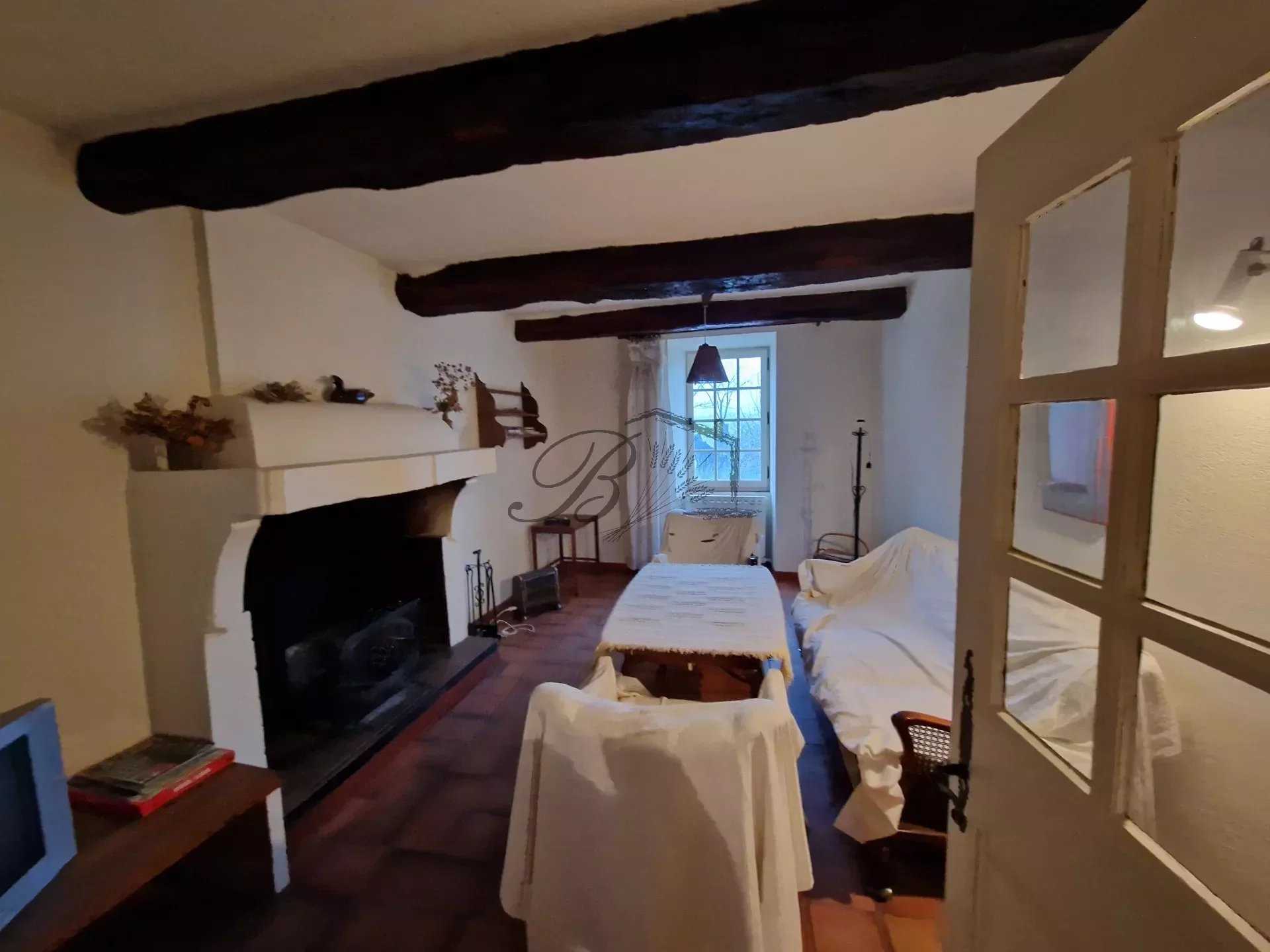 Dom w Grambois, Provence-Alpes-Cote d'Azur 12449634