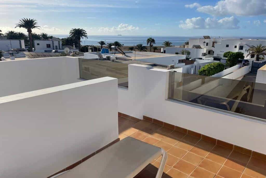 Condominium in Tias, Canary Islands 12450618
