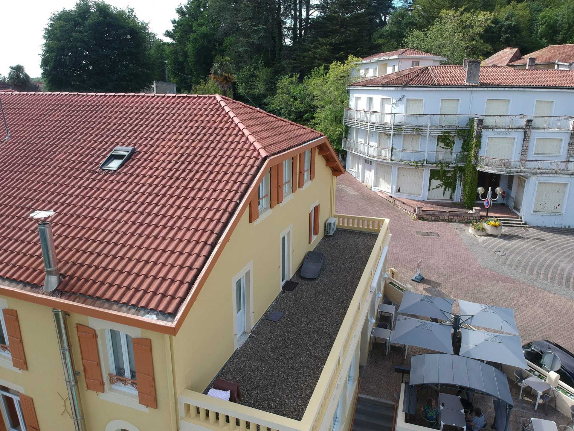 Hus i Cazaubon, Occitanie 12450725