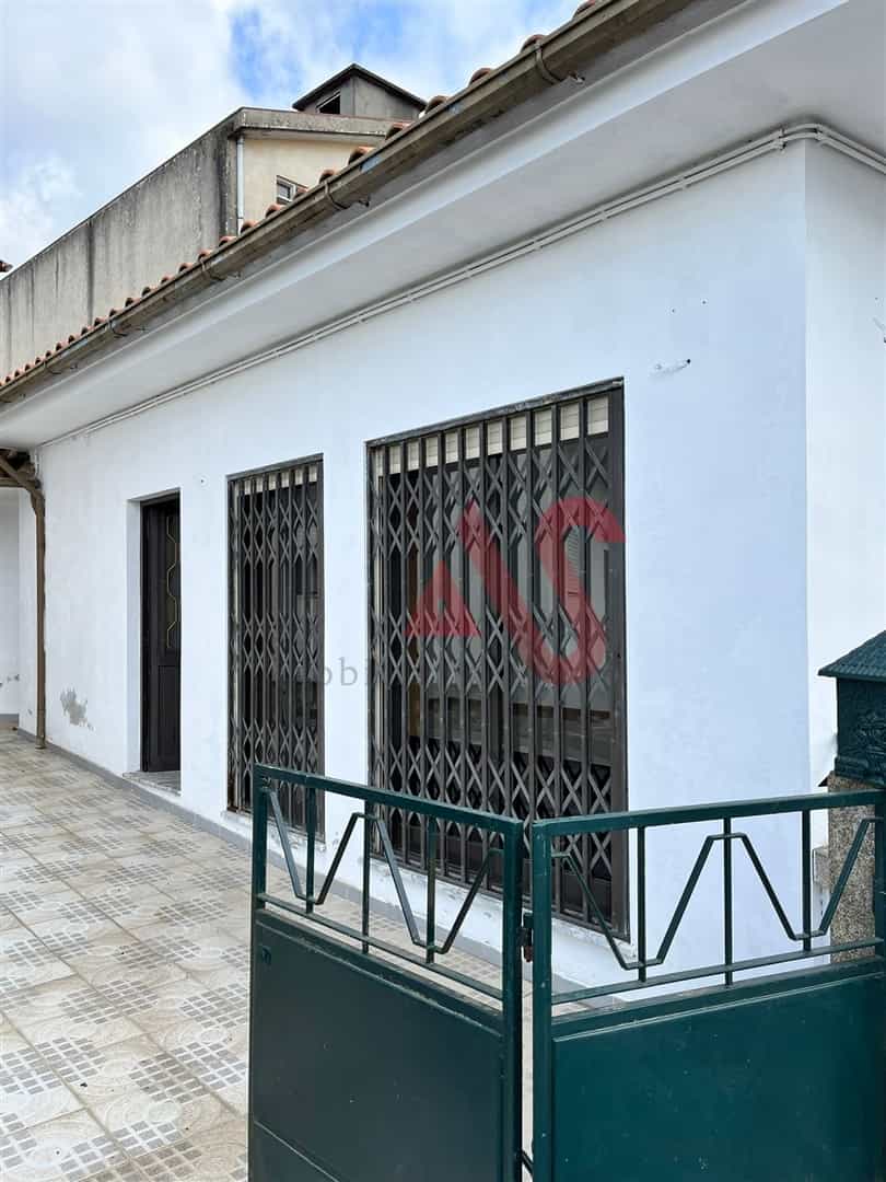 Retail in Midoes, Braga 12451270