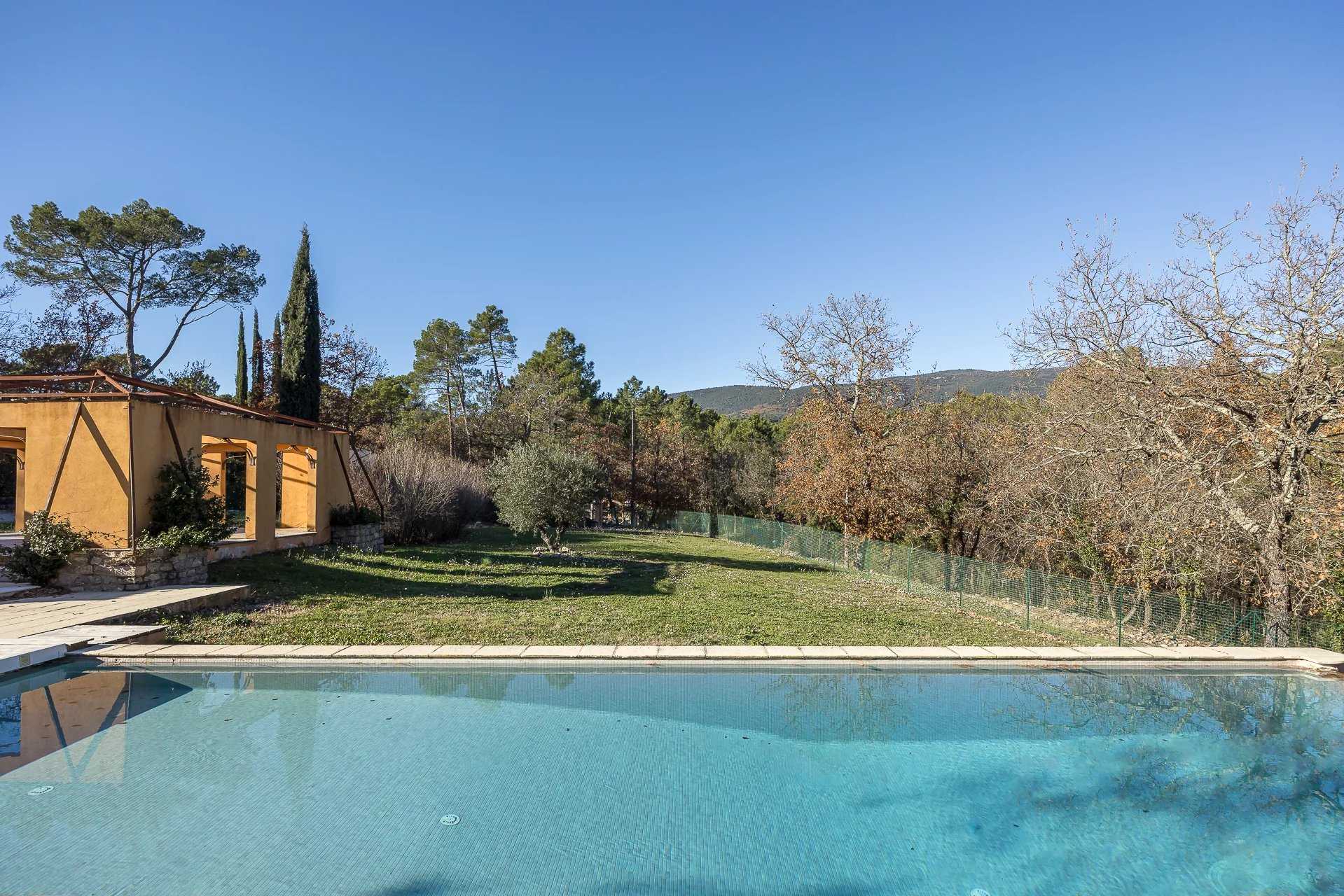 Huis in Seillans, Provence-Alpes-Côte d'Azur 12451375
