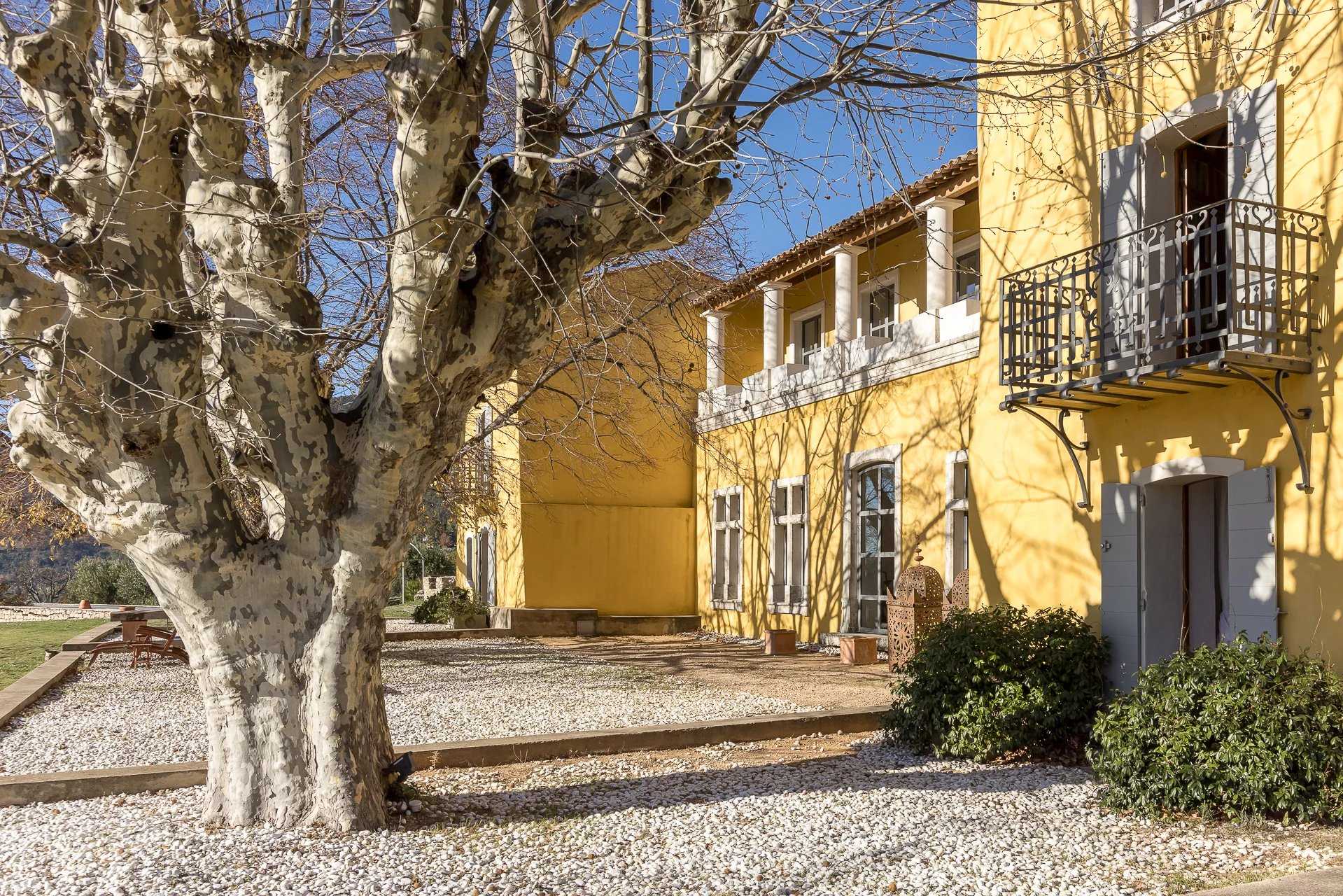 Hus i Seillans, Provence-Alpes-Cote d'Azur 12451377