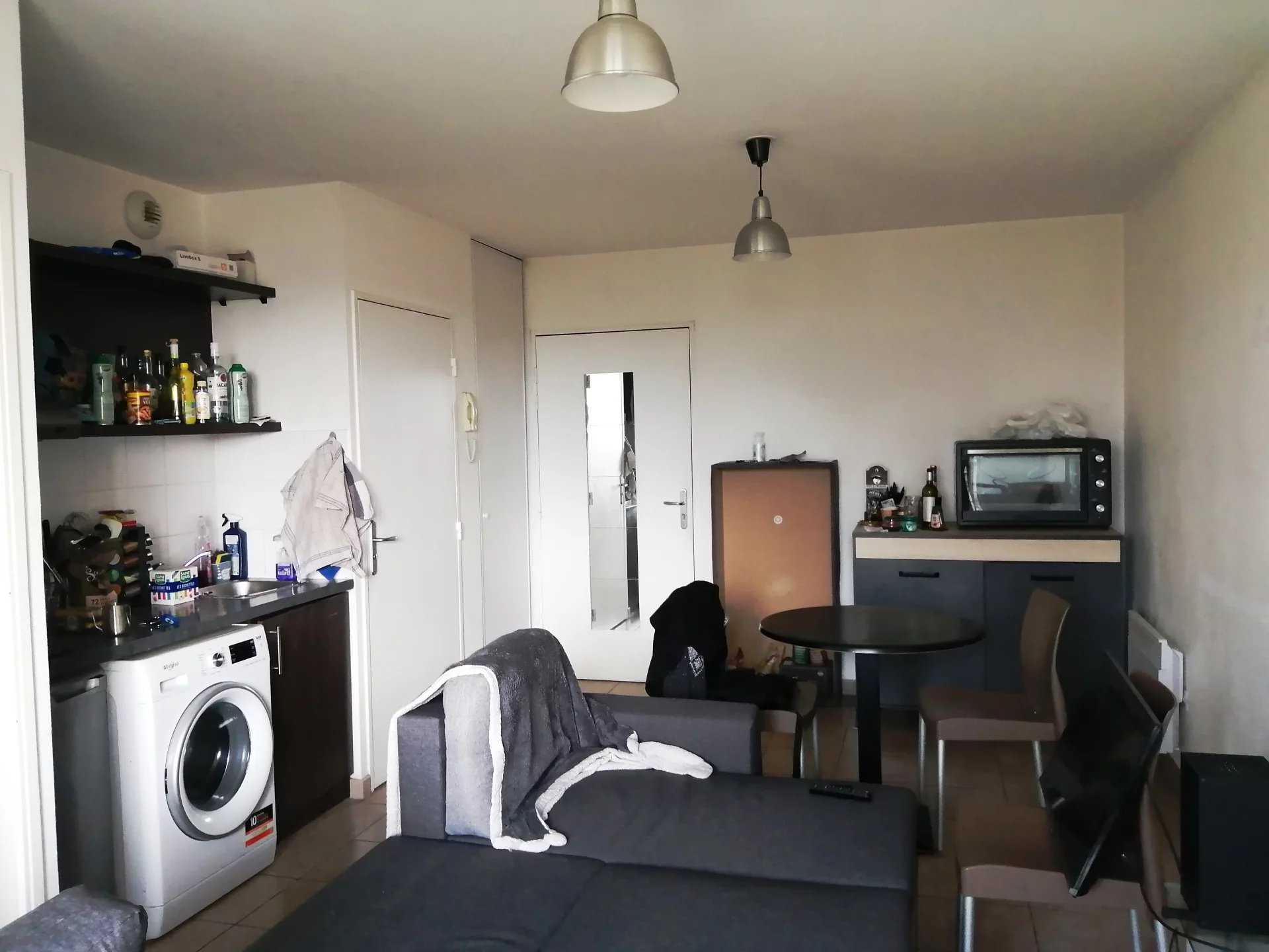 公寓 在 蒙泰夫蘭, 法蘭西島 12452108