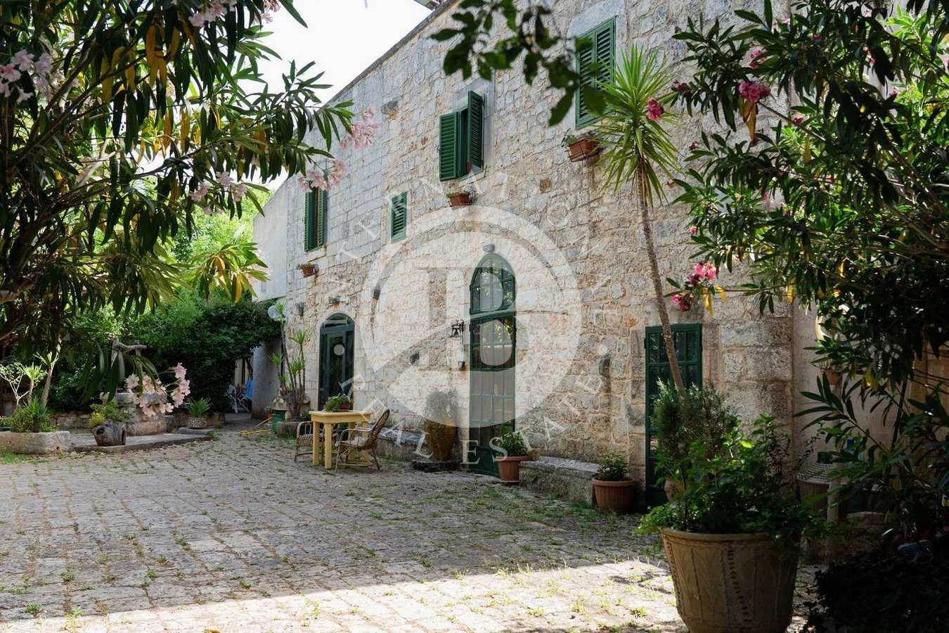 House in Ceglie Messapico, Puglia 12452144