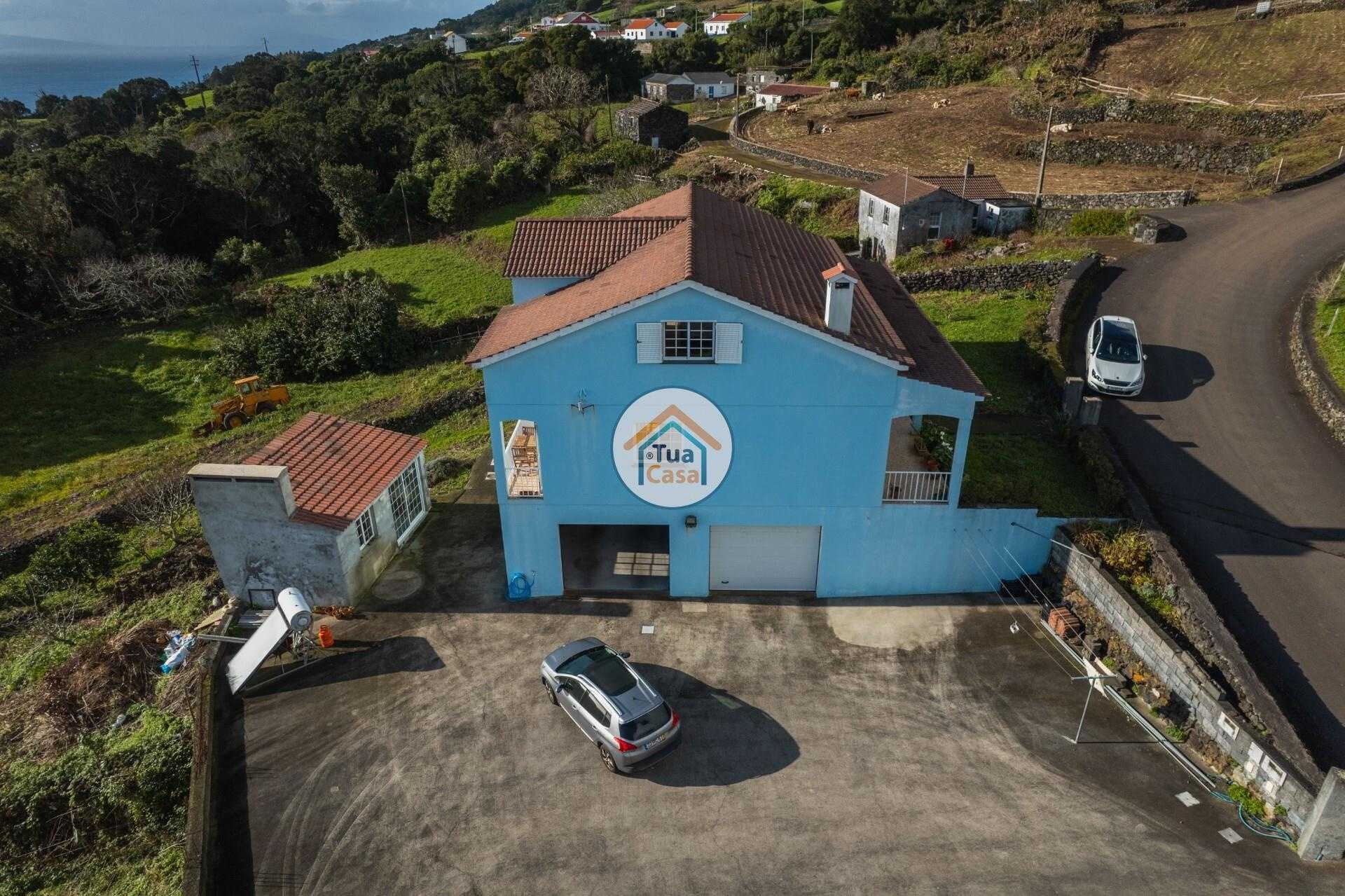 Rumah di Calheta, Azores 12452299