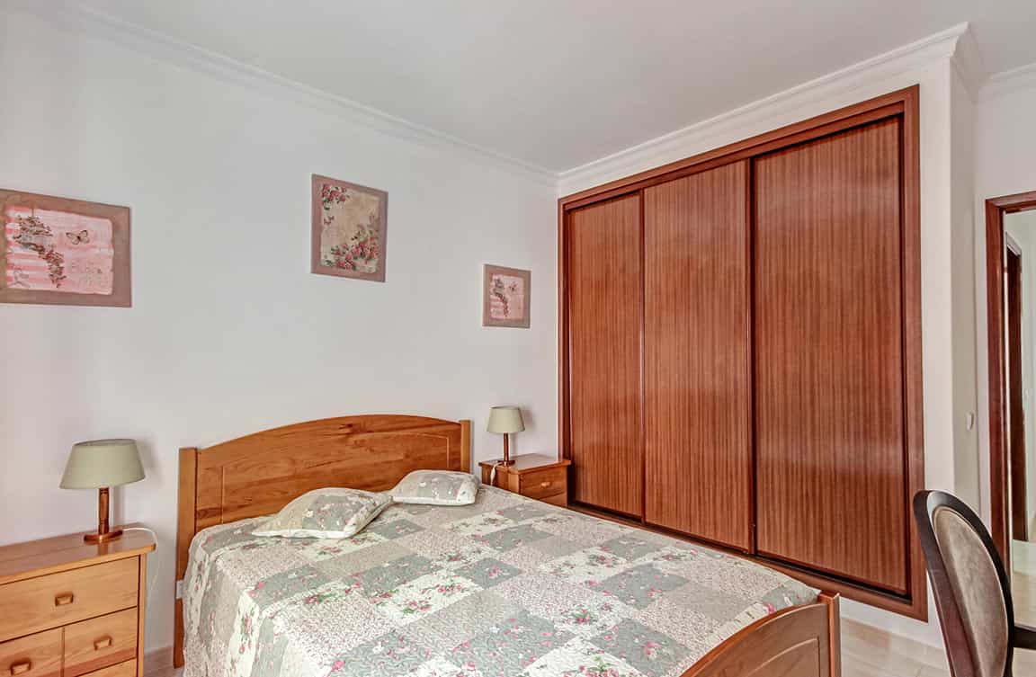 Condominium in Armacao de Pera, Faro 12453204