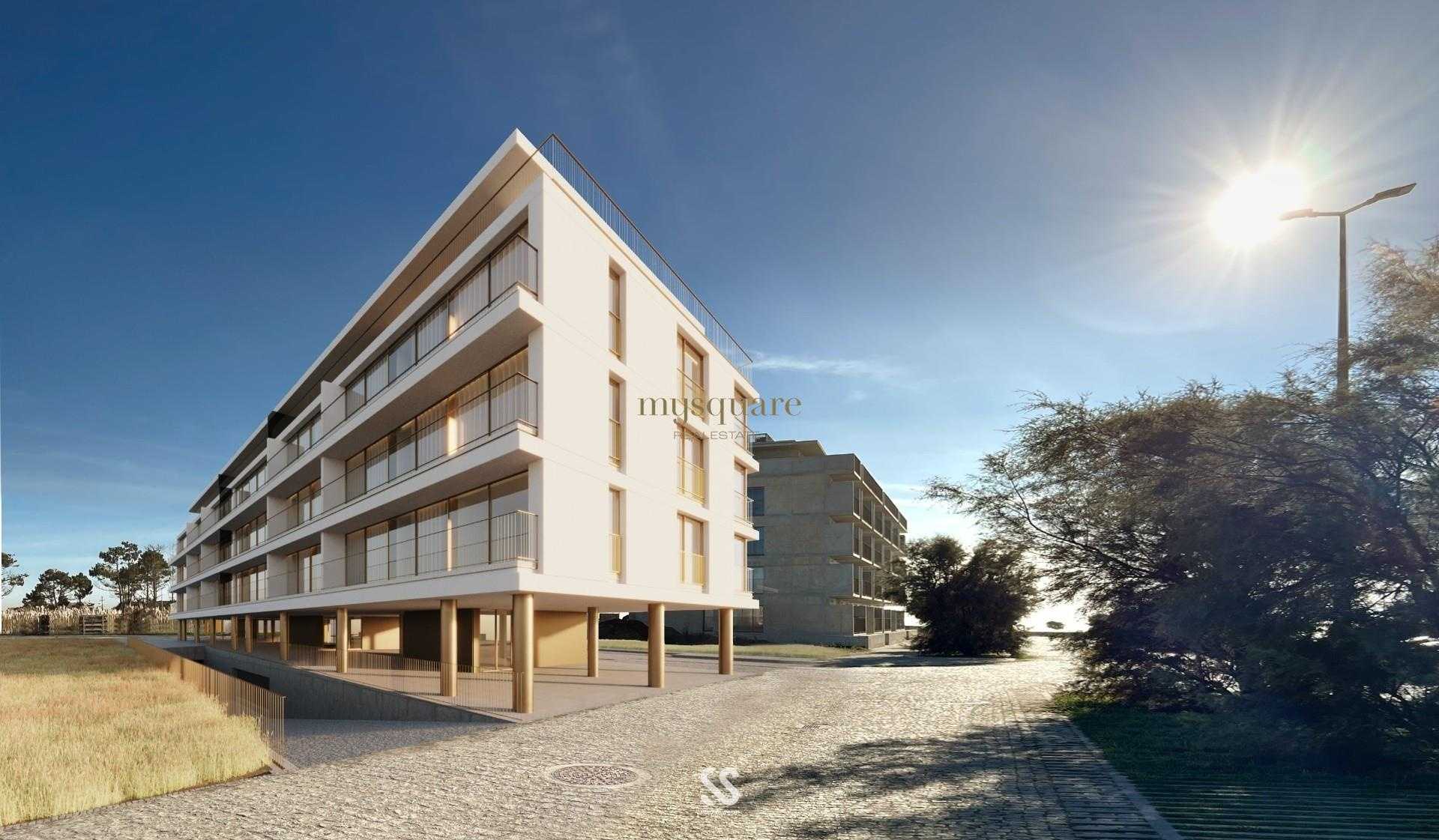 Condominium in Vila Nova de Gaia, Porto District 12456019