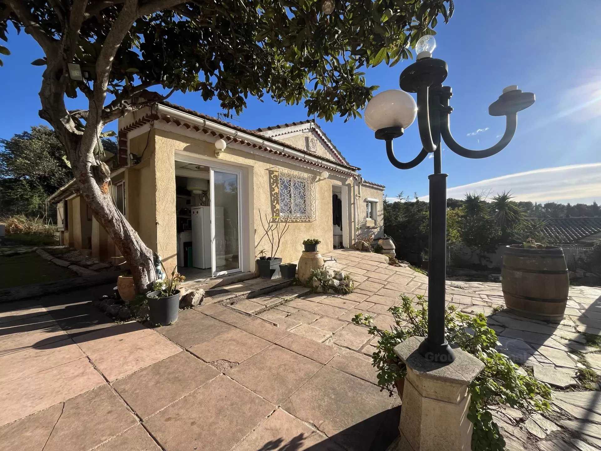 House in La Garde, Provence-Alpes-Cote d'Azur 12456934