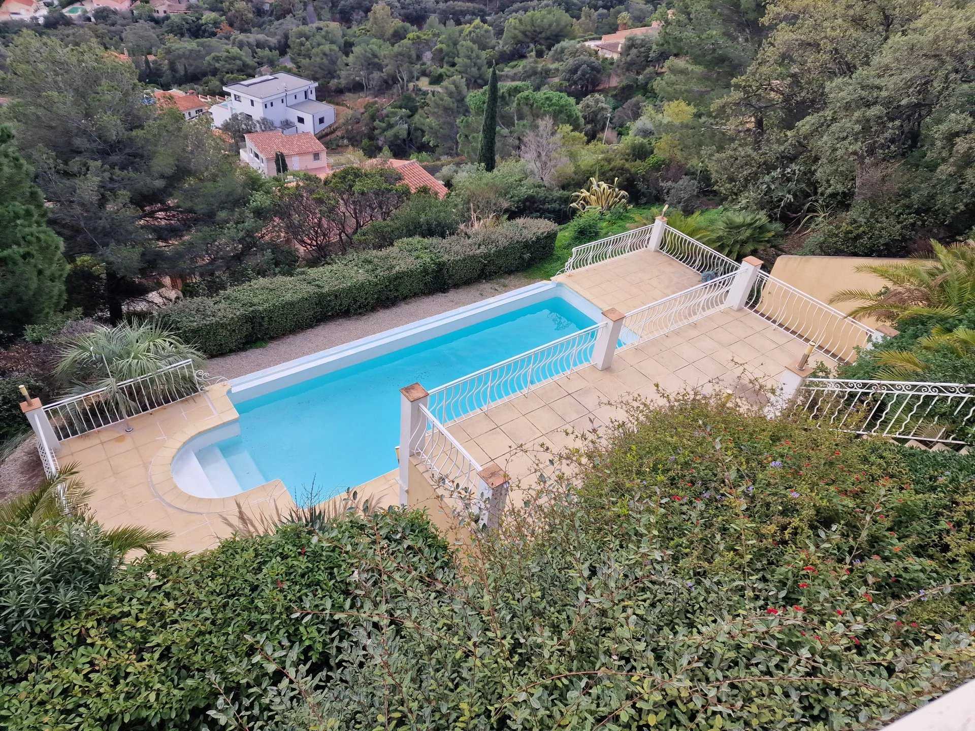 Huis in Sint-Aygulf, Provence-Alpes-Côte d'Azur 12456949