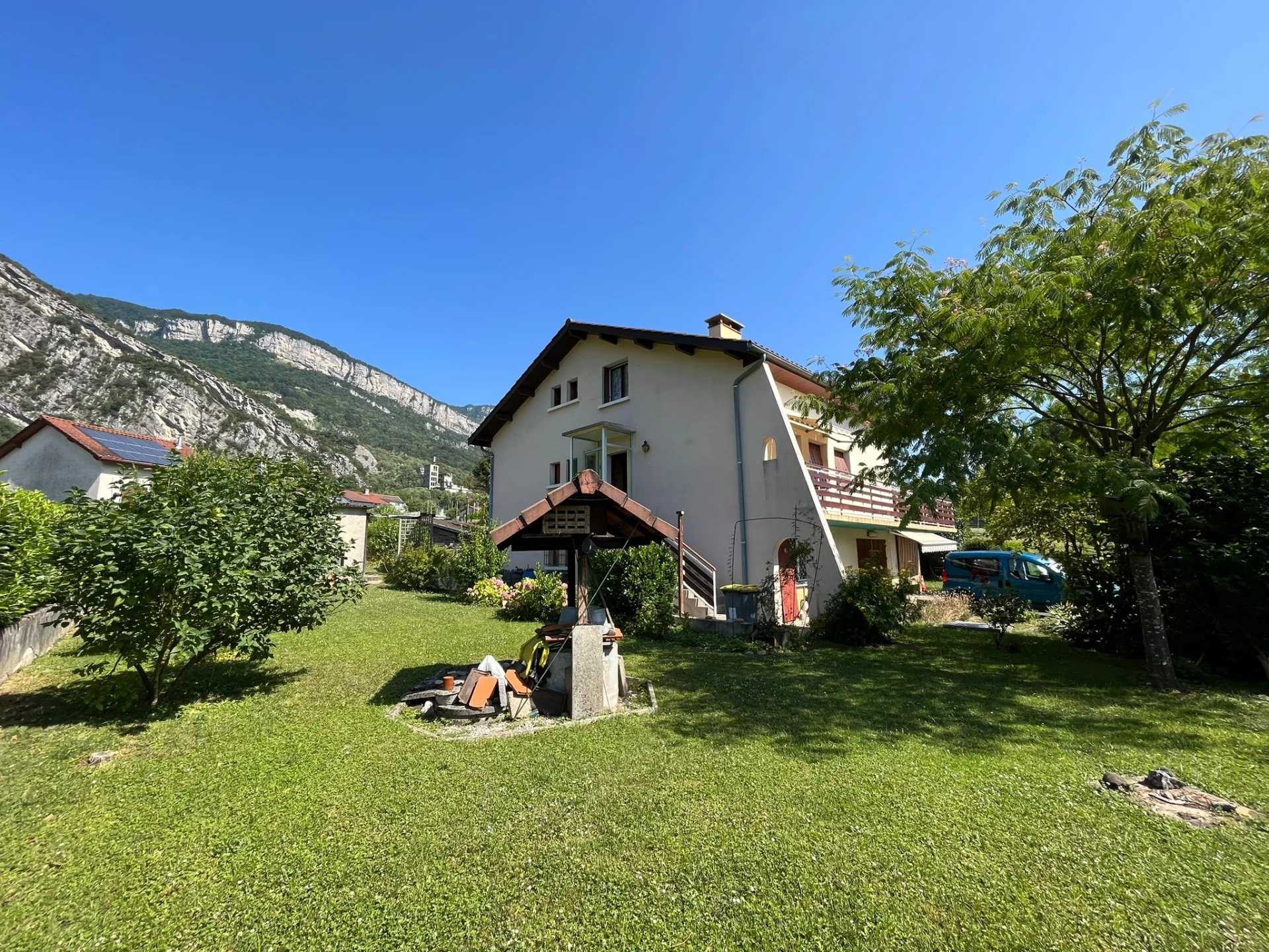 Residential in Voreppe, Isère 12457024