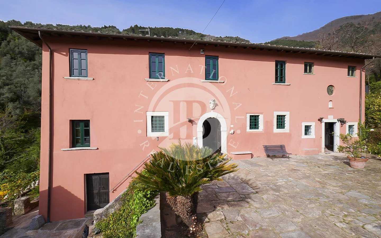 Hus i Pietrasanta, Toscana 12457095