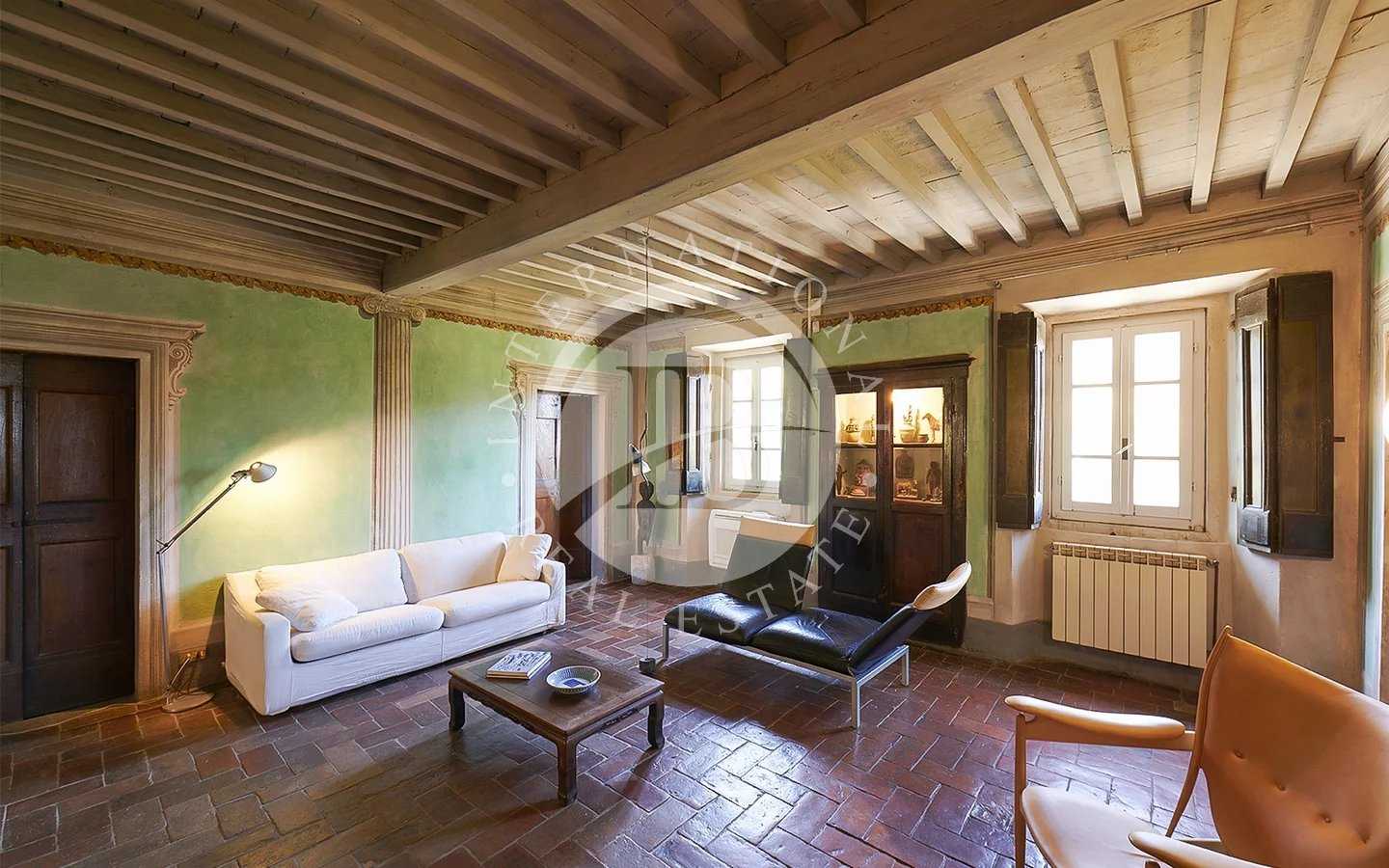 House in Pietrasanta, Tuscany 12457095