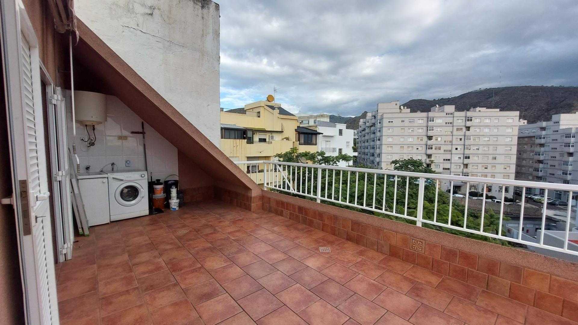 Dom w Santa Cruz de Tenerife, Canarias 12457771