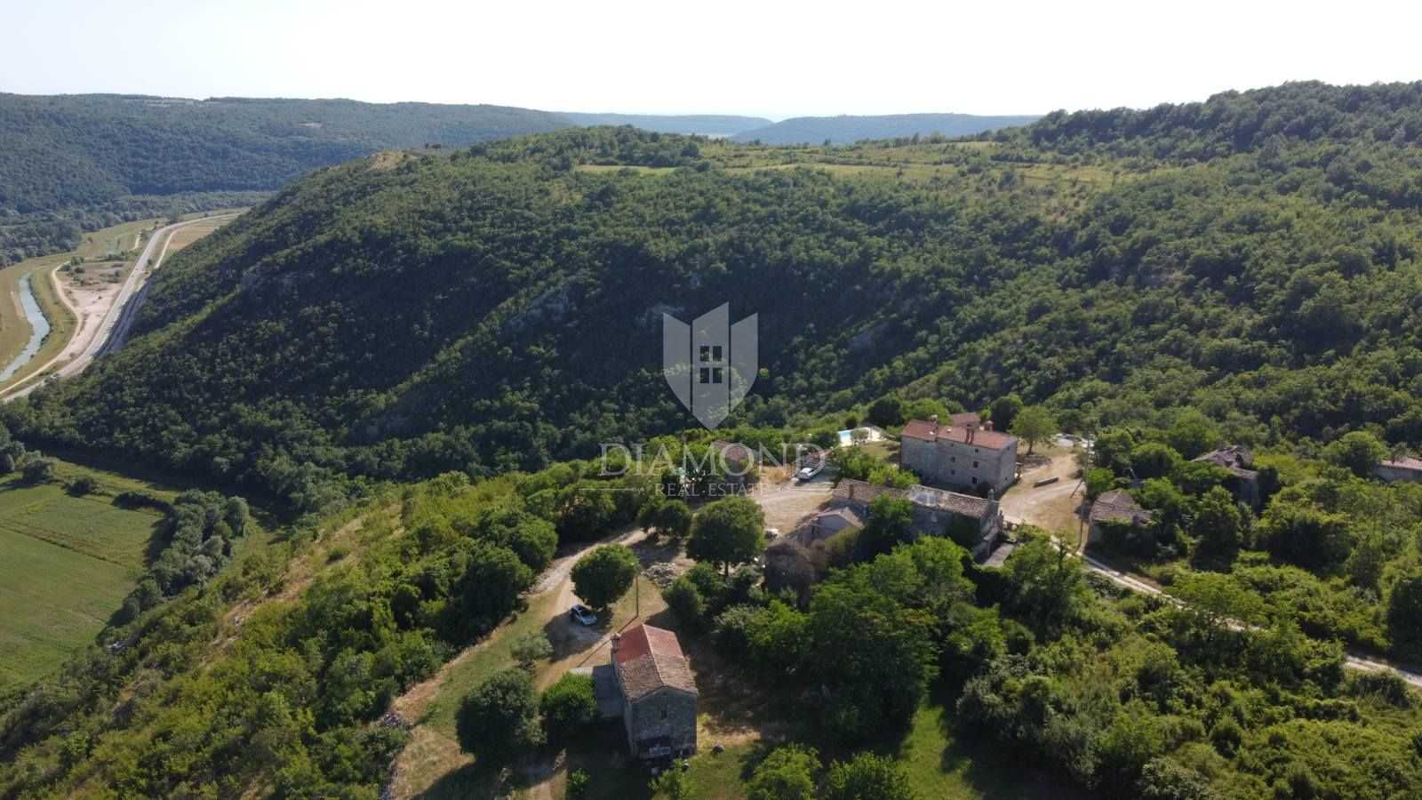 भूमि में Grožnjan, Istria County 12457841