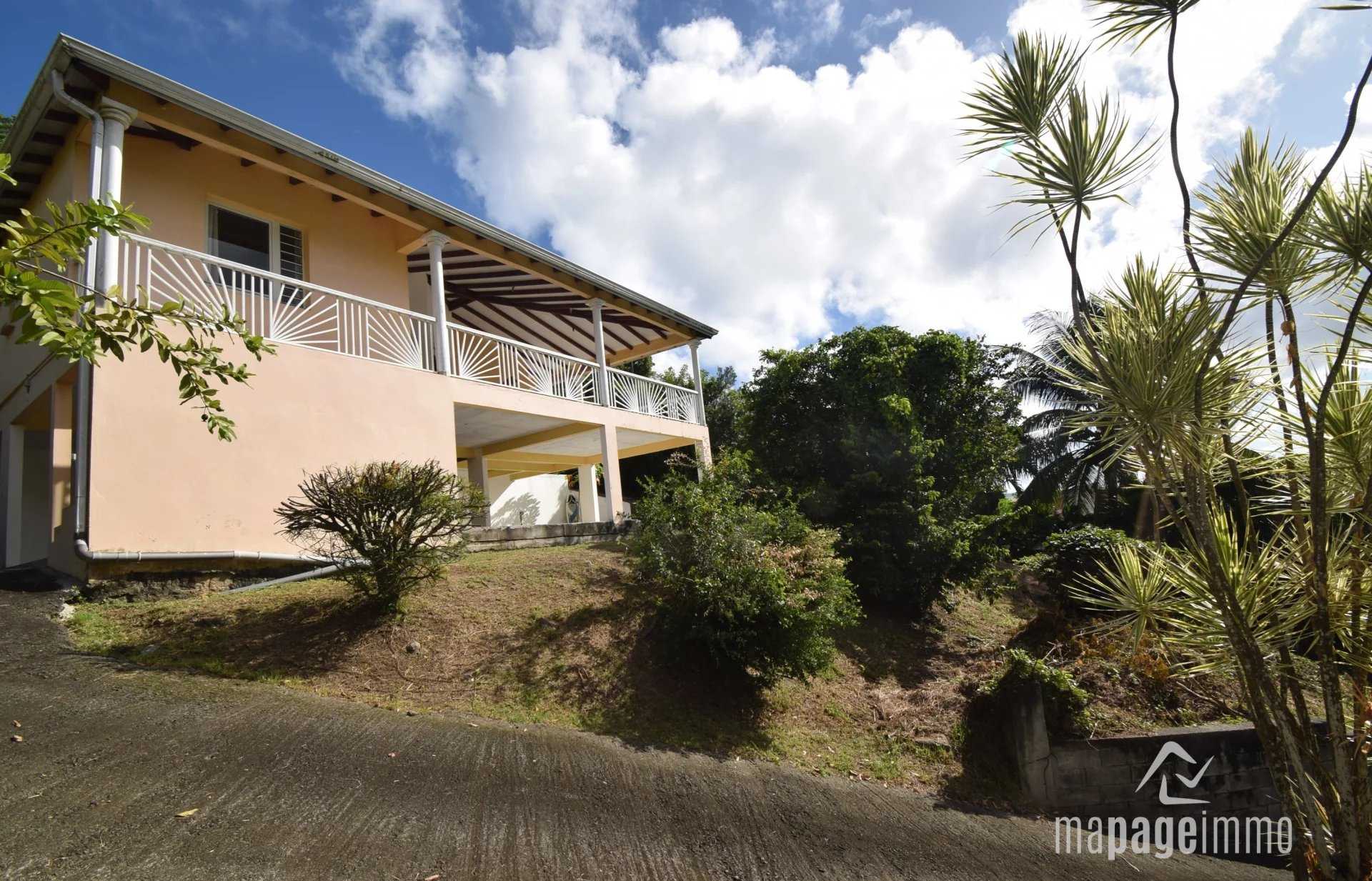 Hus i La Trinité, Martinique 12464120