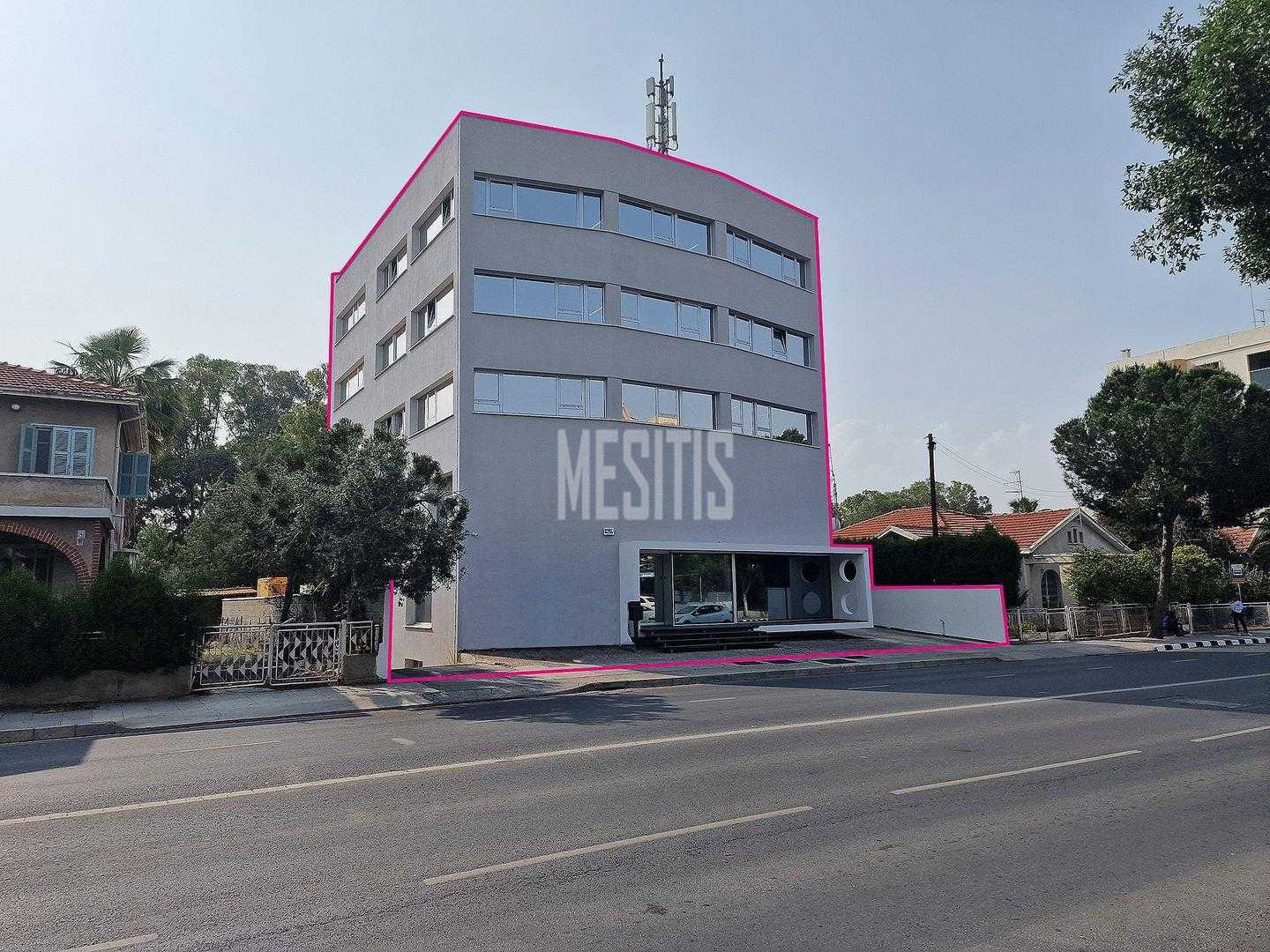 Офис в Nicosia, Lefkosia 12464336
