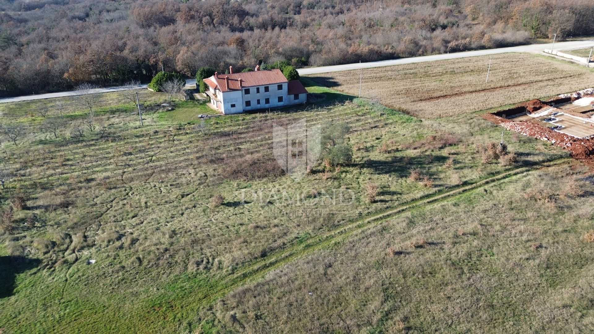 Land in Svetvincenat, Istarska Zupanija 12464407