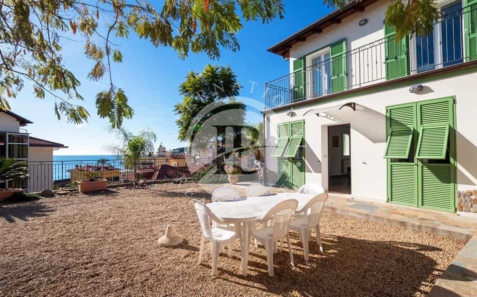House in Bordighera, Liguria 12466596