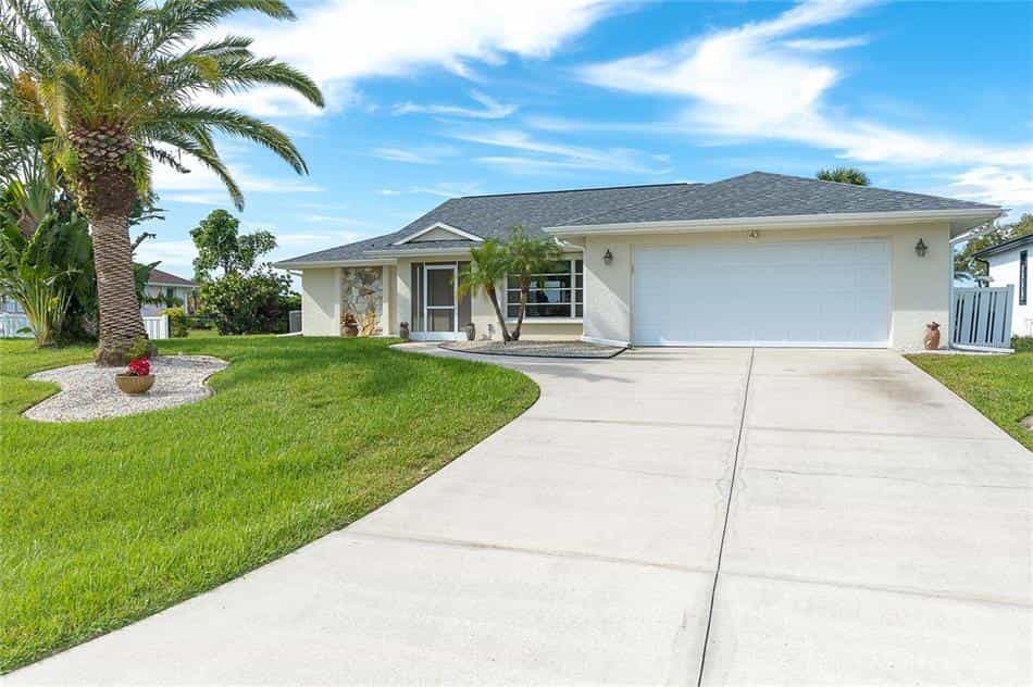 House in Rotonda, Florida 12466788