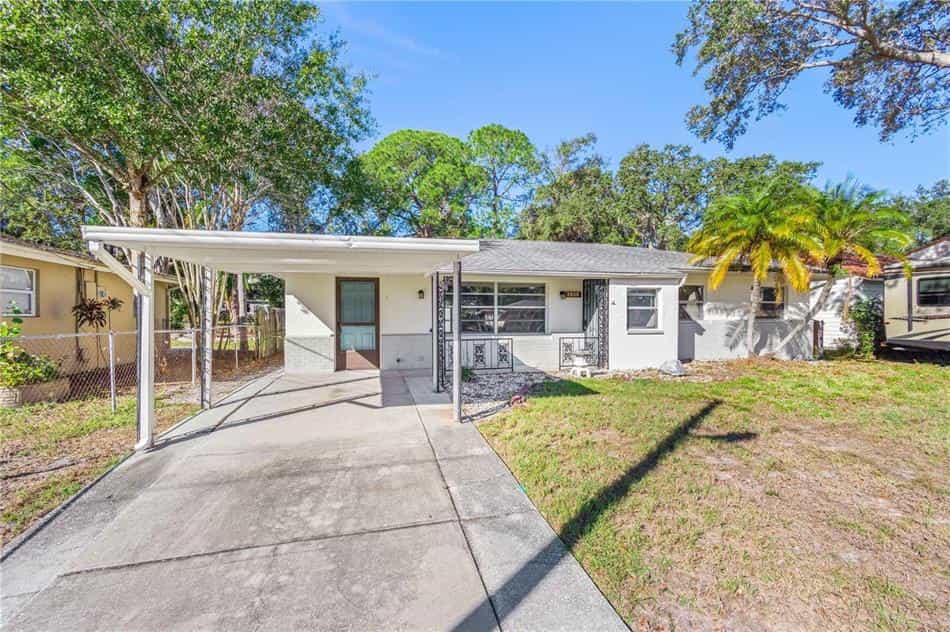 House in Sarasota Springs, Florida 12466806
