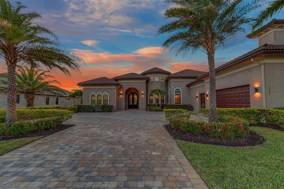 House in Port St. Lucie, Florida 12467017