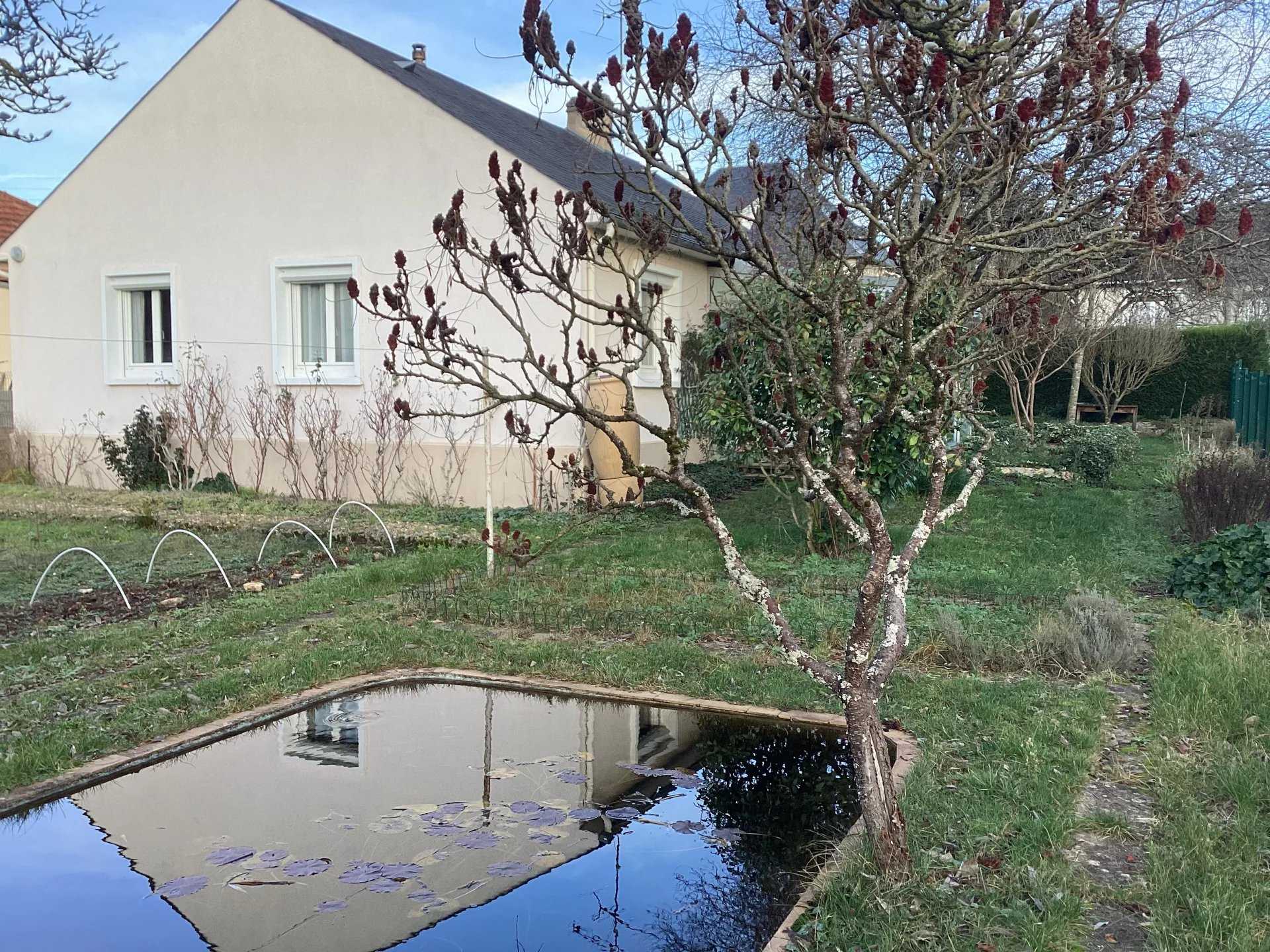 سكني في Amilly, Loiret 12467631