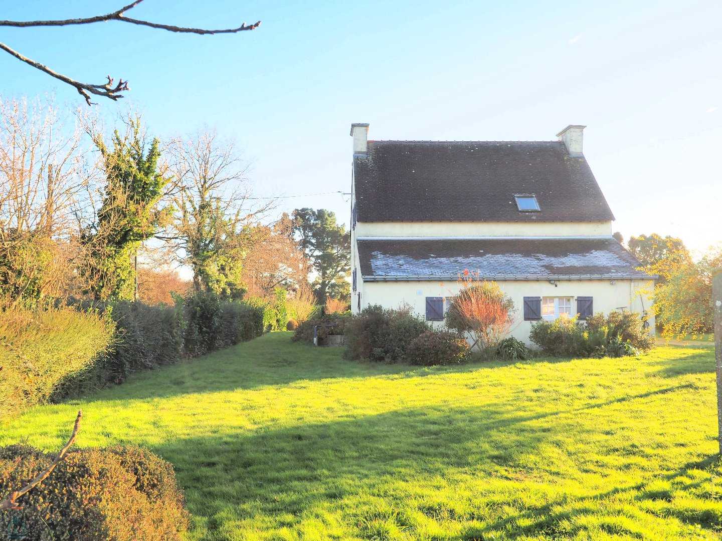 House in Larmor-Baden, Brittany 12471268